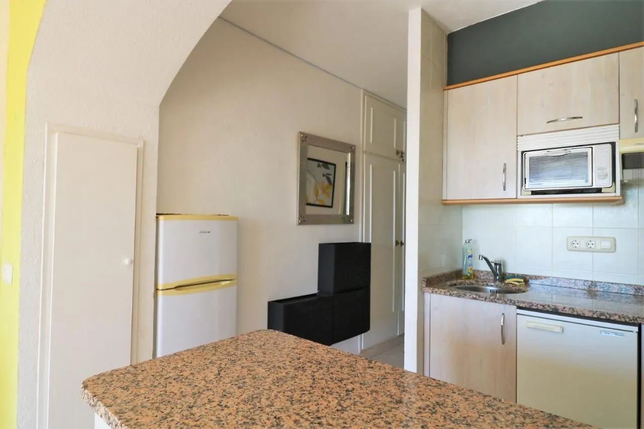 Isla De Roses 1-24 Apartment