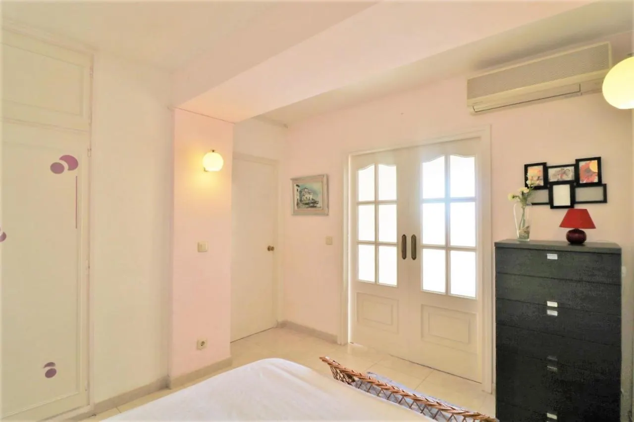 Isla De Roses 1-24 Apartment