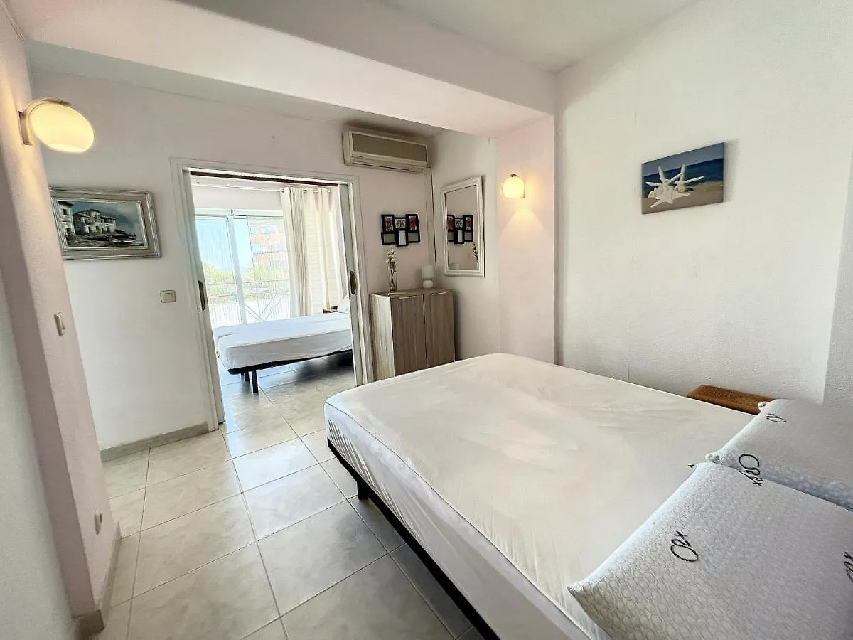 Isla De Roses 1-24 Apartment
